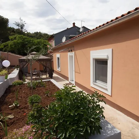 House With A Parking Space - 27714 Semesterbostad Pula
