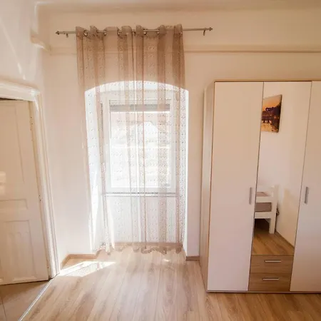 House With A Parking Space - 27714 Vikendica
