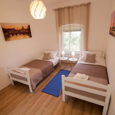 Vikendica House With A Parking Space - 27714